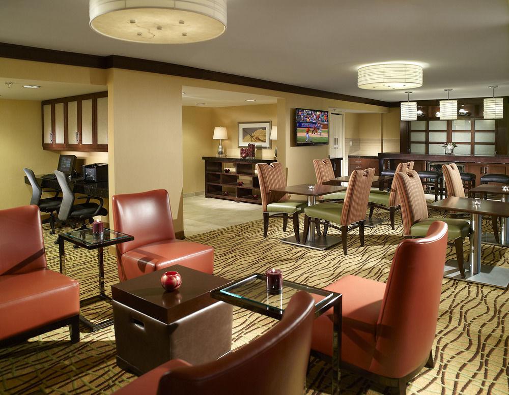 Atlanta Marriott Perimeter Center Hotel Дънууди Екстериор снимка