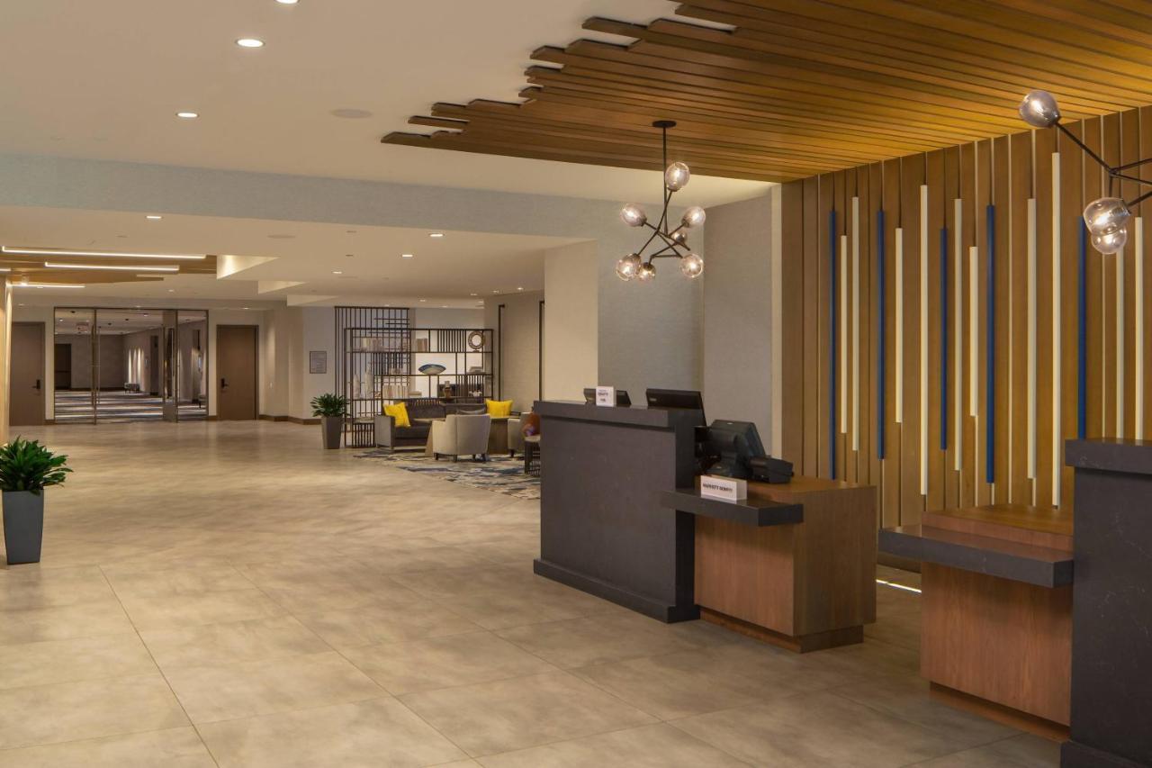 Atlanta Marriott Perimeter Center Hotel Дънууди Екстериор снимка