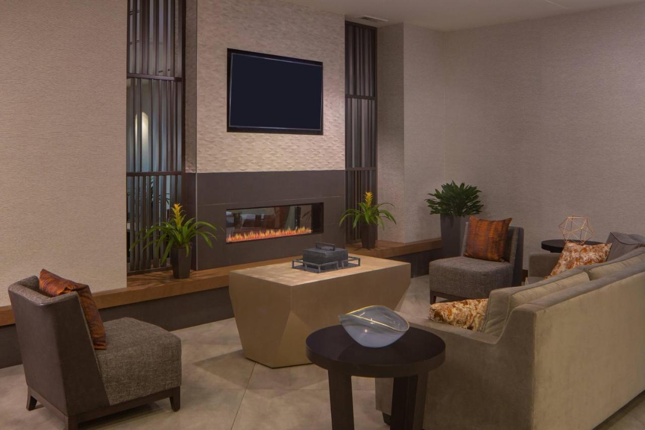 Atlanta Marriott Perimeter Center Hotel Дънууди Екстериор снимка