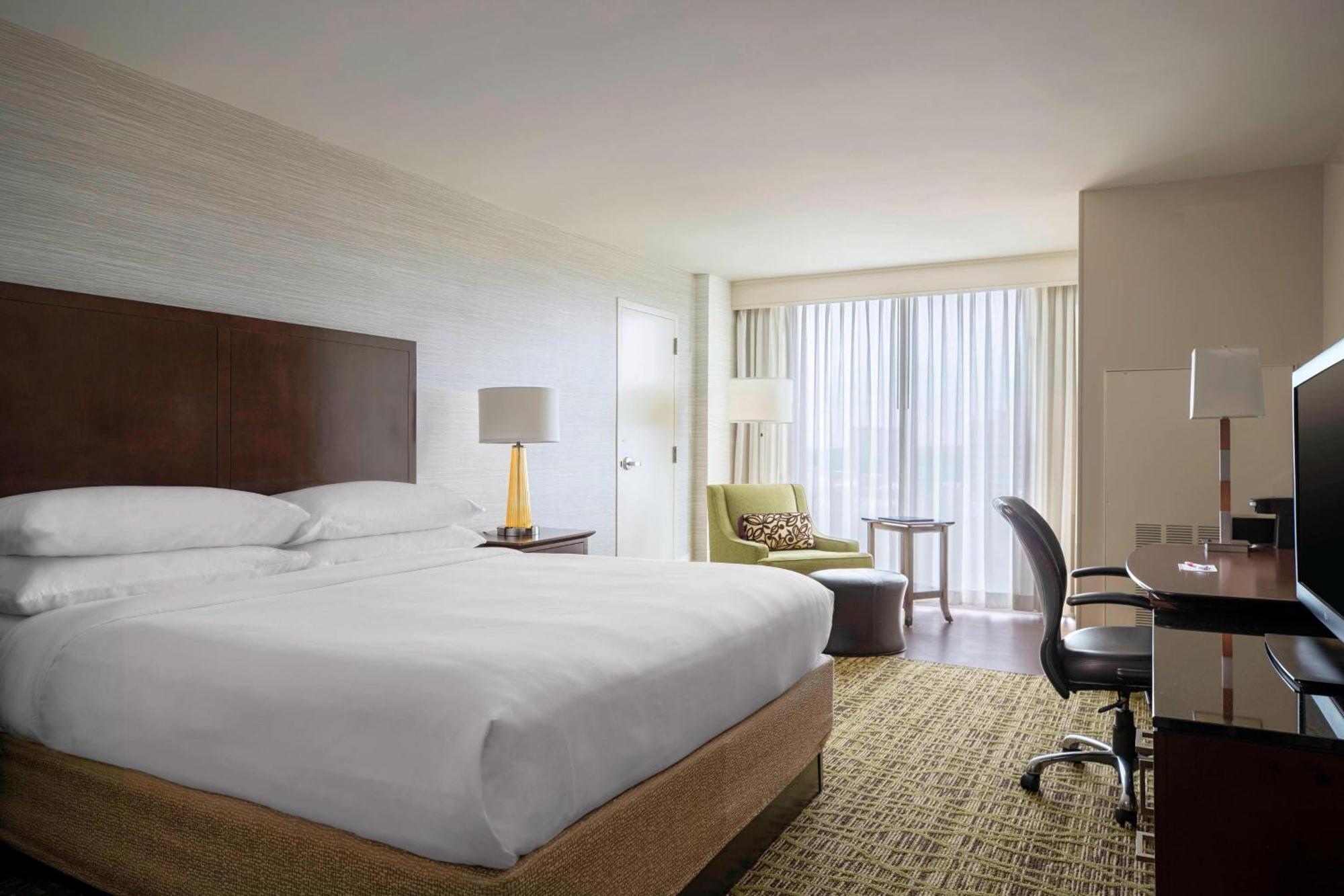 Atlanta Marriott Perimeter Center Hotel Дънууди Екстериор снимка