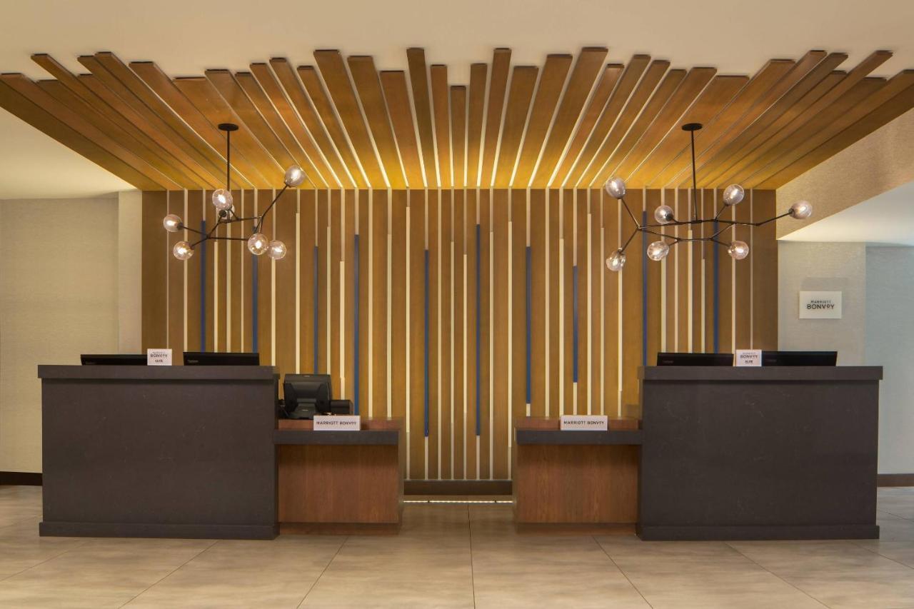 Atlanta Marriott Perimeter Center Hotel Дънууди Екстериор снимка